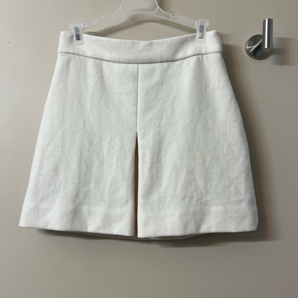 J. Crew 100% wool pleated skirt. 100% polyester liner. Size 2.